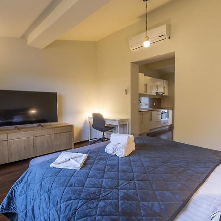 My Hotel Peyrou - Premiere Conciergerie Μονπελιέ Εξωτερικό φωτογραφία